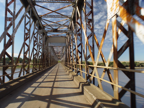 Outra parte da ponte  de metal